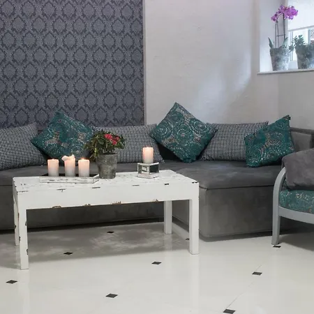 Marii Konopnickiej 20 * بوزنان